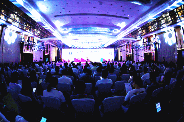 鵬鴻榮膺2019十大家居板材品牌